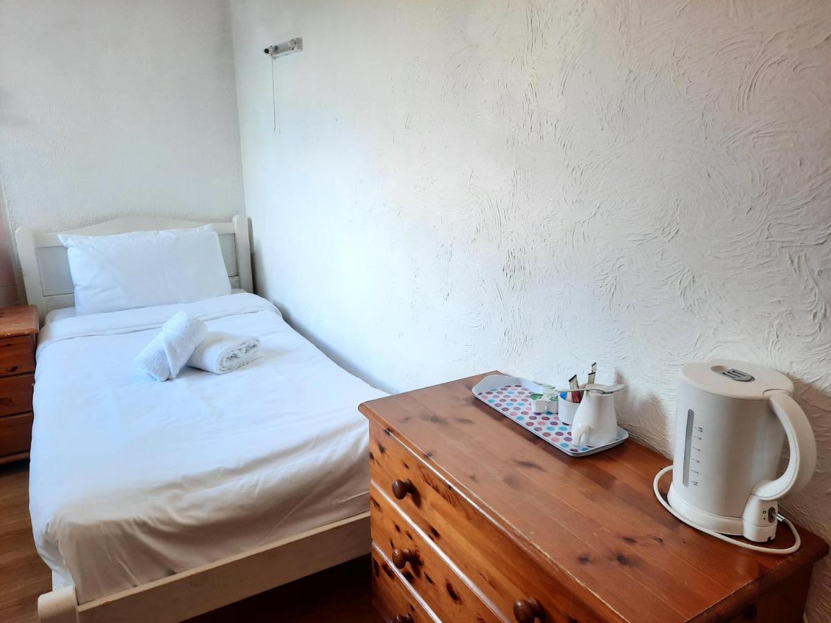סאות'המפטון Addenro Serviced Rooms חדר תמונה