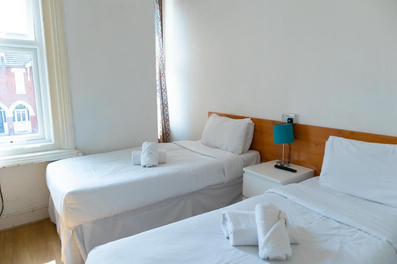 סאות'המפטון Addenro Serviced Rooms חדר תמונה